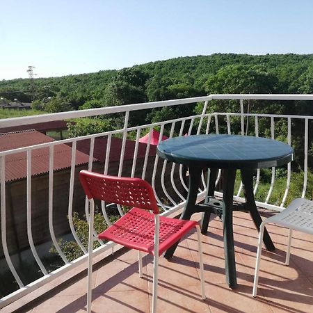 Guest House Fanny Sinemoretz Exterior photo