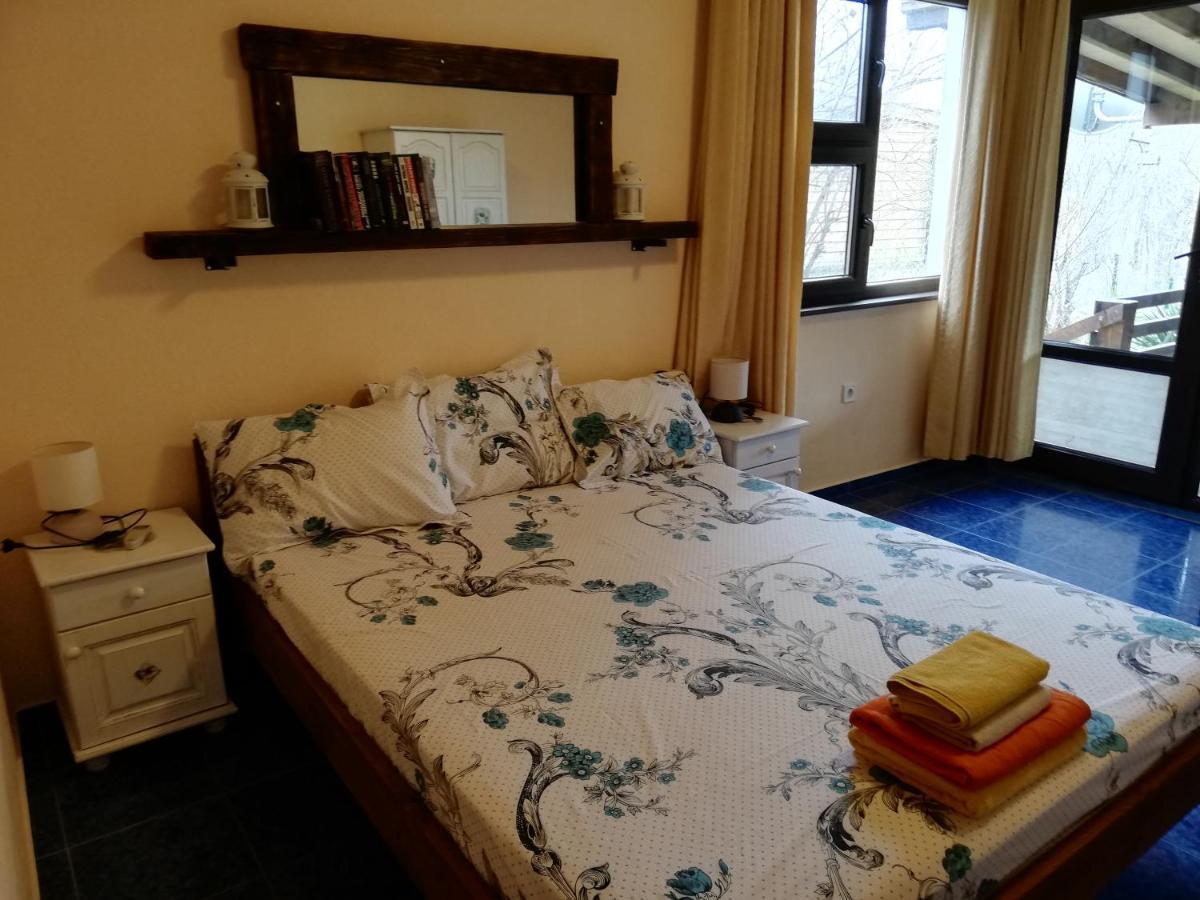 Guest House Fanny Sinemoretz Exterior photo