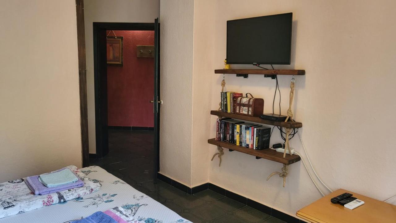 Guest House Fanny Sinemoretz Exterior photo